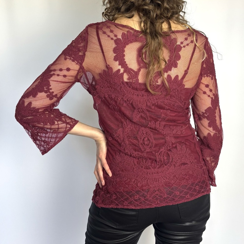 Burgundy Red Lace Shirt and Camisole – Medium - Picture 4 of 16